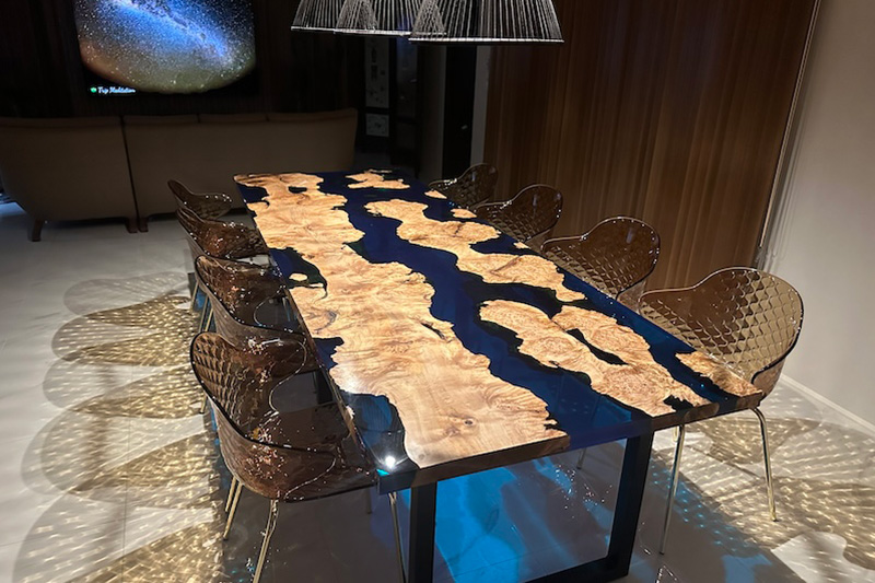 高級インテリアに自然のレジンテーブル